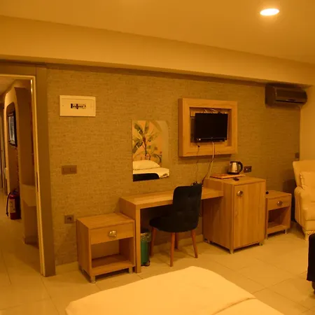 Aparthotel Leon 2*