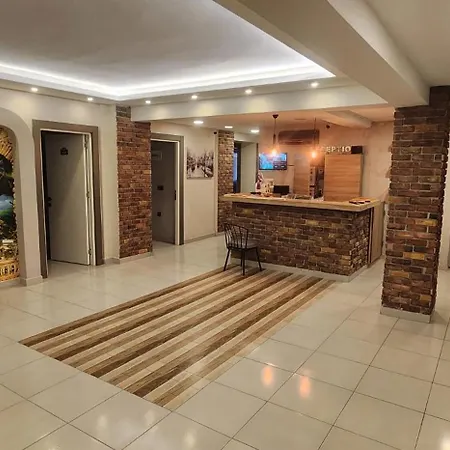 Aparthotel Leon Side